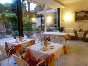 Restaurant o un lloc per menjar a Garnì Ischia