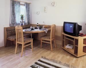TV a/nebo společenská místnost v ubytování Gabershof