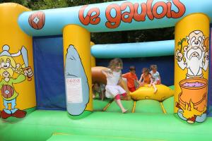 Děti v ubytování Camping Le Val de Trie
