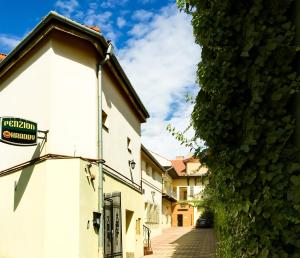 Budova, v ktorej sa penzión nachádza