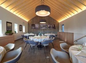 Istumisnurk majutusasutuses Hostellerie Stafelter