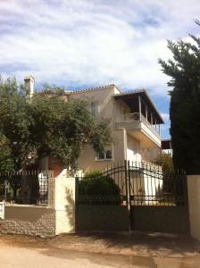 Bygningen som feriehuset ligger i