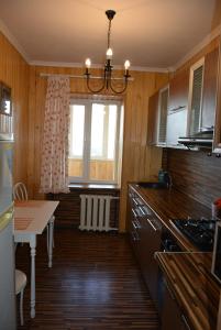 Kuchyň nebo kuchyňský kout v ubytování Apartments in the heart of Dnipro