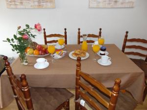 Comida en o cerca de este apartamento