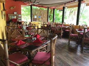 Gallery image of The Pickled Onion Eco-Boutique B&B in Santa Elena