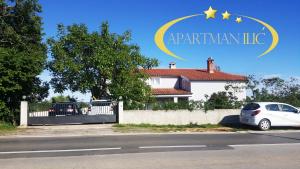 Budynek, w którym mieści się apartament