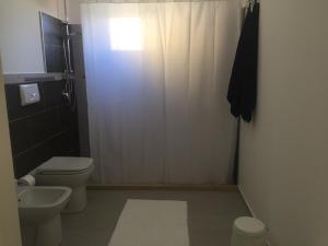 Et badeværelse på Casa Vacanze Anna + 16 billeder