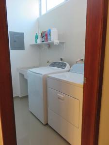 Koupelna v ubytování Apartamento en la playa en Mazatlán