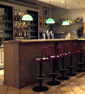 Ο χώρος του lounge ή του μπαρ στο Hotel Dirbach Plage