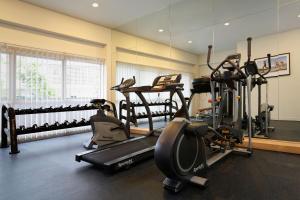 Fitnes centar i/ili fitnes sadržaji u objektu BATIQA Hotel & Apartments Karawang