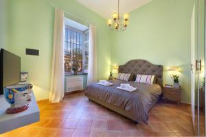 Posteľ alebo postele v izbe v ubytovaní Estate4home - Henry House