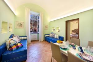 Posteľ alebo postele v izbe v ubytovaní Estate4home - Henry House