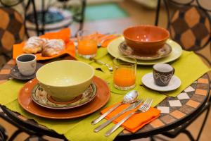 Jídlo v penzionu nebo okolí + 20 fotografií