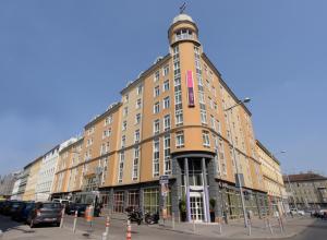 The building in which a szállodákat is located