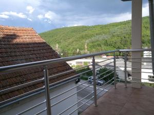 Pogled na planinu ili pogled na planinu iz motela