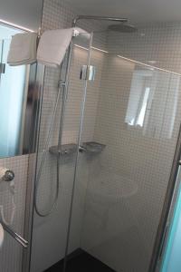 Vannituba majutusasutuses Albergo Porta Verzasca