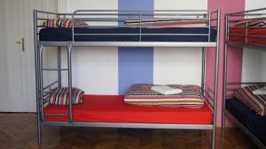 Posteľ alebo postele v izbe v ubytovaní Westend Hostel