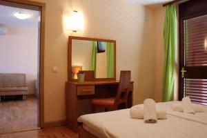 Postel nebo postele na pokoji v ubytování Apartments Unija Duga Uvala
