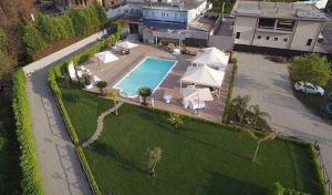 an aerial view of a house with a swimming pool at B&B Alba Chiara in Taurianova