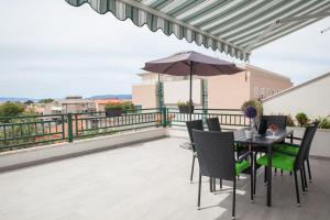 Balkón nebo terasa v ubytování Modern Apartman Pjero