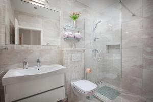 Koupelna v ubytování Modern Apartman Pjero