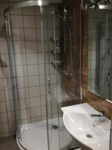Een badkamer bij Jūrkalnes apartamenti