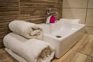 Koupelna v ubytování Nireas Hotel