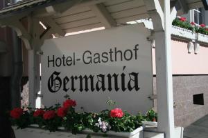 ein Schild für ein Hotel casinoörörörörörörörörörörörörör in der Unterkunft Hotel Germania in Stadtallendorf