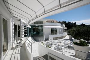 Rõdu või terrass majutusasutuses Piccolo Hotel Del Lido