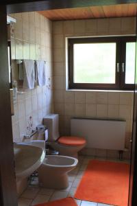 ห้องน้ำของ Ferienwohnung Klosterberg