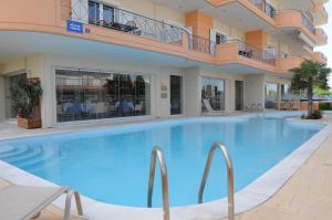 a large swimming pool in a hotel at Philoxenia Hotel in Lefkandi Chalkidas