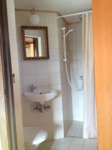 Koupelna v ubytování Hotel Vestkysten + 28 fotografií