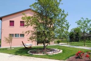 A garden outside Agriturismo Ca' Beatrice - Venice Airport