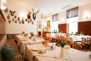 Restaurace v ubytování Hotel Hirschen