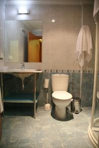 Ένα μπάνιο στο HOTEL RURAL San Pedro +115 φωτογραφίες