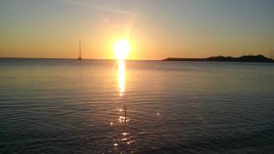 Imagen de la galería de Hotel Smeraldo AFFITTA CAMERE, en Isola Rossa 4 fotos más