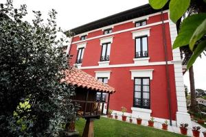Imagen de la galería de Hotel Casa de Indianos Don Tomás, en Nueva de Llanes 27 fotos más