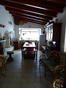 A seating area at Trulli Sarmenzanello