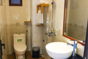Koupelna v ubytování Sapa Garden Hotel
