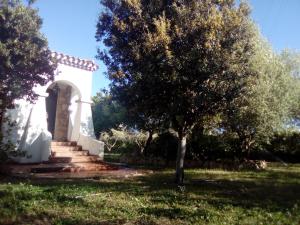 A garden outside Villa Pontes