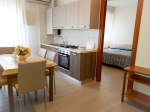 A kitchen or kitchenette at Palazzina del sole