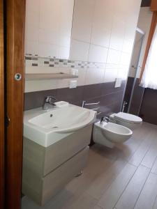 A bathroom at Palazzina del sole Még 24 kép