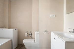 A bathroom at Hello Málaga Flat Victoria
