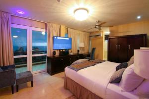 Afbeelding uit fotogalerij van Best Western Plus Accra Beach Hotel in Teshi