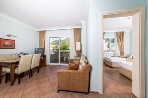 Gallery image of Lighthouse Apartments in Marmaris