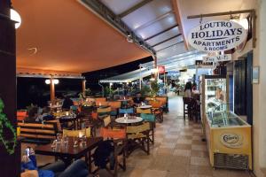 Afbeelding uit fotogalerij van Loutro Holidays in Loutro