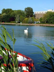 Foto da galeria de Riviera Park Hotel em Balatonföldvár