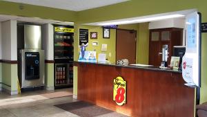 Certifikát, hodnocení, plakát nebo jiný dokument vystavený v ubytování Super 8 by Wyndham Harlingen TX