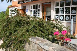 Vonkajšia záhrada v ubytovaní Hostal Pereiriña