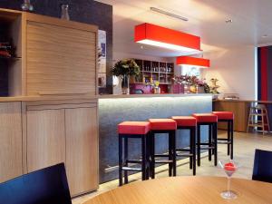 ibis Bulle - La Gruyère Swiss Bike Hotel的酒水